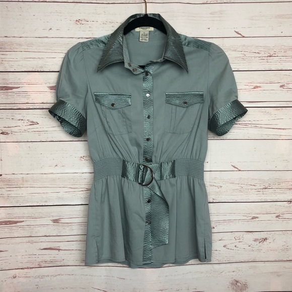 Vertigo Paris Tops - Vertigo Paris Green Snap Up Shirt Size XS